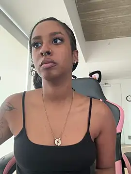 Your Paris online show from November 2025 04:40:02 PM