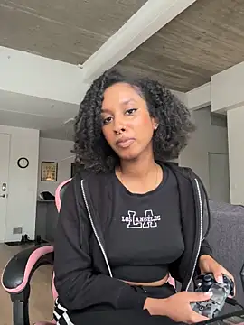 Your Paris online show from December 2025 06:02:02 PM