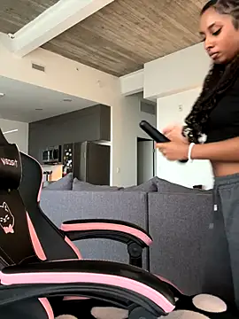 Your Paris online show from November 2025 10:09:02 PM