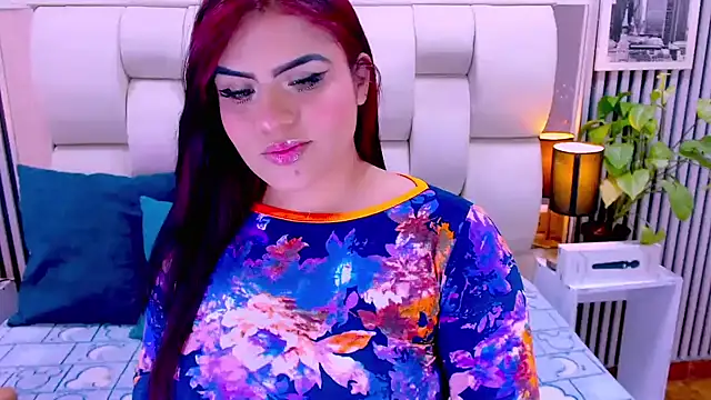 Snapshot of sarah_cream chatting on July 2026 01:34:02 AM sarah cream online show from July 2026 01:34:02 AM