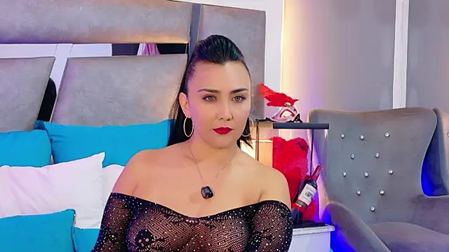 Evangeline Taylorr online show from October 2025 02:16:02 PM