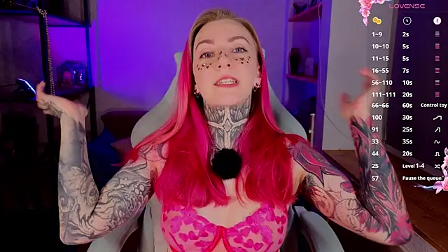 Roxy      online show from March 2026 08:20:02 PM