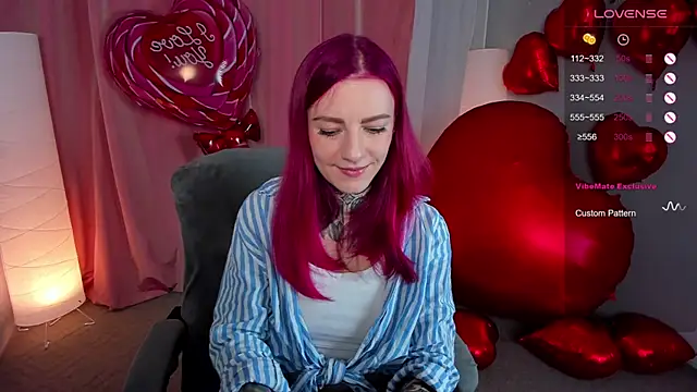 Roxy      online show from February 2025 08:34:02 PM