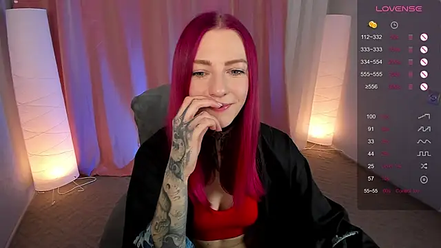 Roxy      online show from January 2025 08:45:01 PM