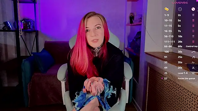 Roxy      online show from March 2026 08:20:01 PM