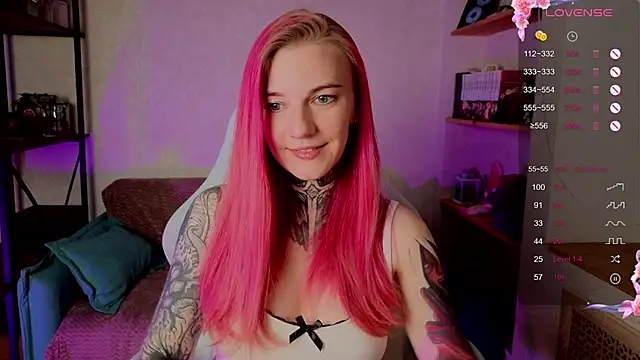 Roxy      online show from September 2025 09:15:01 PM
