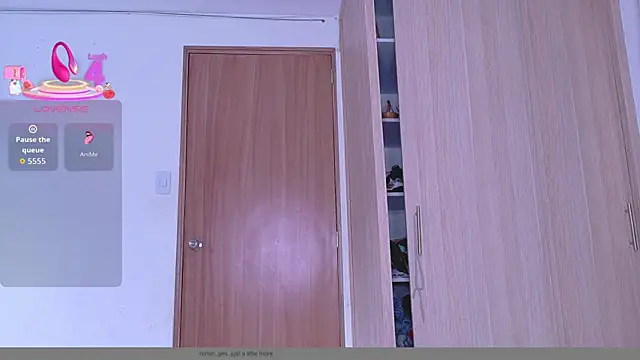 Snapshot of california_0 chatting on October 2025 07:15:02 PM california 0 online show from October 2025 07:15:02 PM