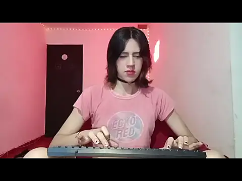 lucydreamm online show from November 2025 11:08:02 PM