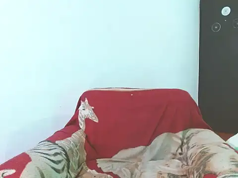 lucydreamm online show from April 2026 12:44:01 AM
