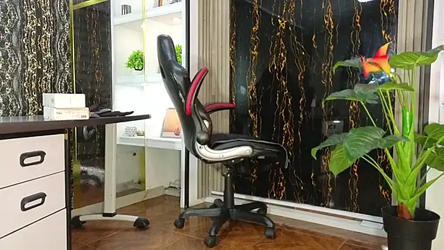 MissEscarleth online show from November 2025 02:59:01 AM