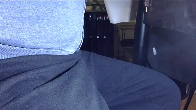 Snapshot of by-panic chatting on December 2025 10:21:02 PM by-panic online show from December 2025 10:21:02 PM