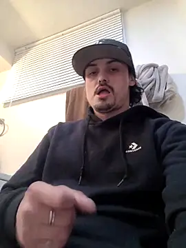 Snapshot of JustTylerr chatting on May 2026 06:56:02 AM JustTylerr online show from May 2026 06:56:02 AM