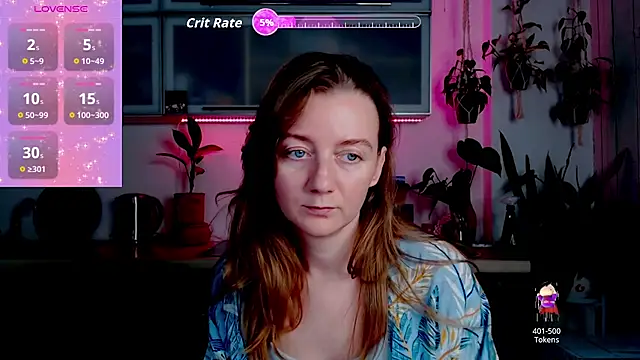 Elly Helly online show from December 2025 08:41:02 PM