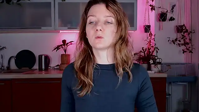 Elly Helly online show from December 2024 08:37:01 PM