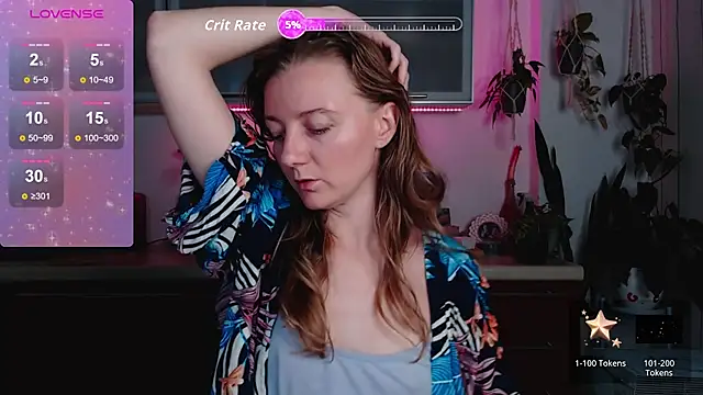 Elly Helly online show from September 2025 07:54:02 PM