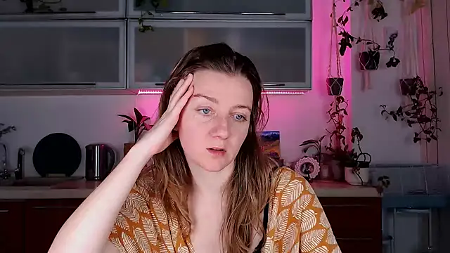 Elly Helly online show from December 2024 08:44:02 PM