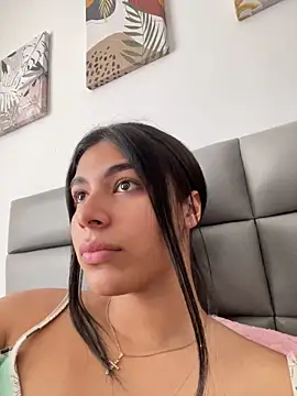 IsabelleFoxx  online show from February 2026 05:04:01 PM