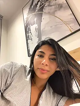 Snapshot of IsabelleFoxx_ chatting on November 2025 04:38:02 AM IsabelleFoxx online show from November 2025 04:38:02 AM