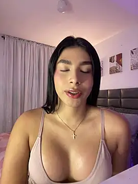 IsabelleFoxx  online show from May 2026 12:41:02 AM