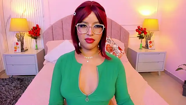 MadelaineJones online show from May 2026 04:04:02 PM