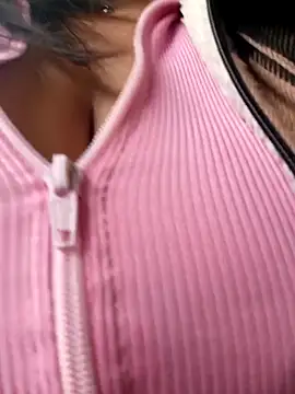 Cristal  04 online show from September 2025 05:18:02 PM