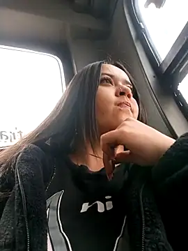 Cristal  04 online show from October 2025 02:39:01 PM