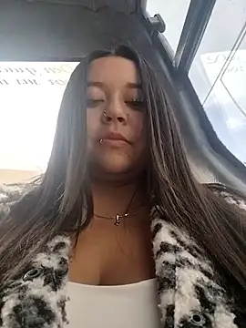 Snapshot of Cristal__04 chatting on June 2026 02:37:02 PM Cristal 04 online show from June 2026 02:37:02 PM