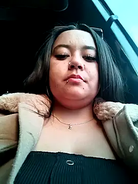 Cristal  04 online show from November 2025 04:54:01 PM