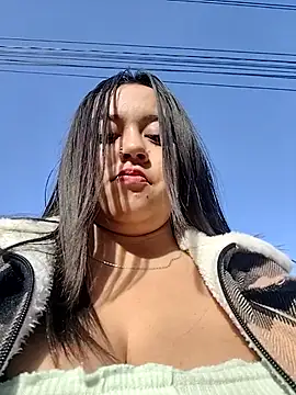 Snapshot of Cristal__04 chatting on May 2026 12:31:01 PM Cristal 04 online show from May 2026 12:31:01 PM