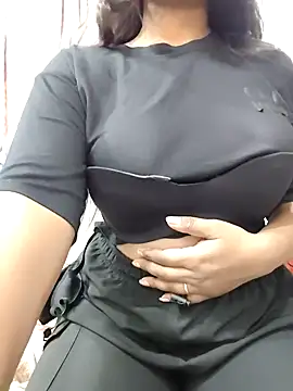 MohiniHott online show from November 2025 06:45:02 AM