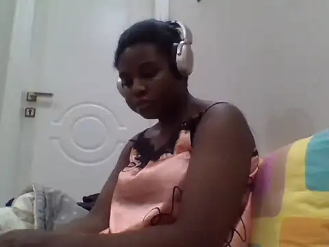 Snapshot of queenzuena chatting on July 2026 09:59:02 PM queenzuena online show from July 2026 09:59:02 PM