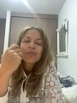 Snapshot of Leyna_liu chatting on September 2025 02:01:01 AM Leyna liu online show from September 2025 02:01:01 AM