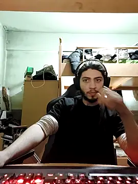 kleineid77 online show from March 2026 01:47:01 PM