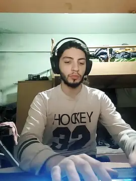 kleineid77 online show from January 2026 10:47:01 PM