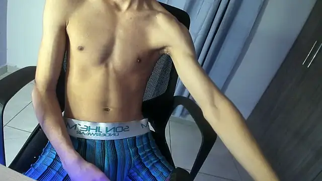 isaaclatino online show from September 2025 02:39:01 AM