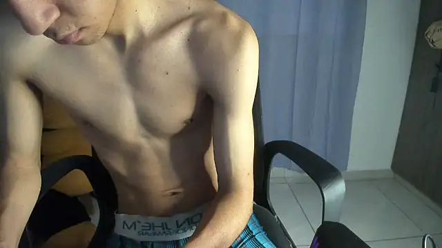 isaaclatino online show from October 2025 10:20:01 PM