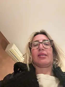 casalinga88 online show from March 2025 05:56:02 PM