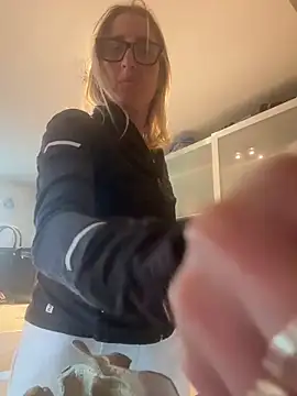 casalinga88 online show from November 2025 12:31:01 PM