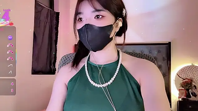 Berrysweet 68 online show from October 2025 02:17:02 PM