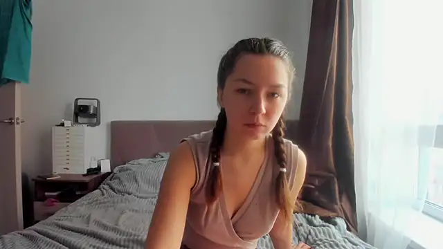 Adela Vetta online show from November 2025 07:12:01 AM