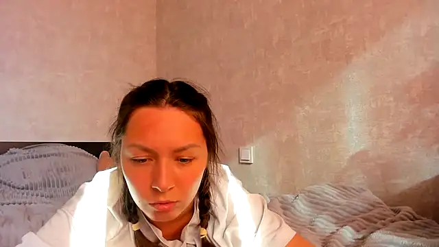 Adela Vetta online show from March 2025 11:55:01 AM