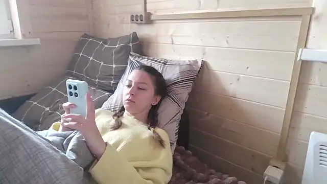 Adela Vetta online show from May 2026 07:21:01 AM