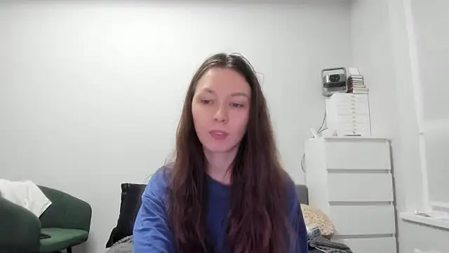 Adela Vetta online show from April 2026 07:37:01 PM