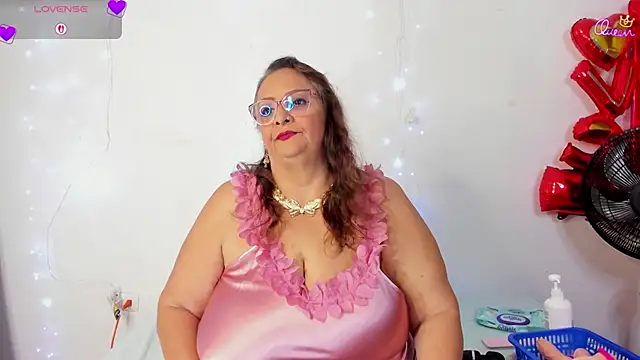 Snapshot of BBW_salome chatting on April 2026 08:05:01 PM BBW salome online show from April 2026 08:05:01 PM
