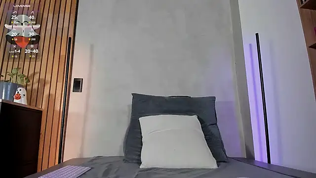 Snapshot of honeyhot69__ chatting on October 2025 11:24:02 AM honeyhot69   online show from October 2025 11:24:02 AM