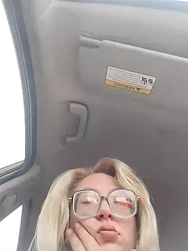 xWhoreAbleX Pika online show from December 2025 04:41:01 PM