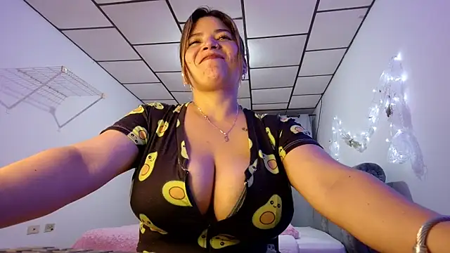 tara rios online show from December 2025 11:20:01 PM