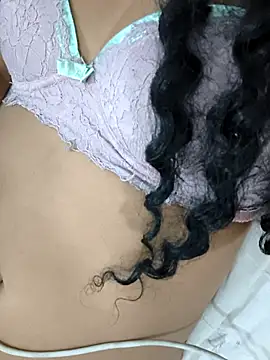 fernandasweet online show from February 2026 03:58:01 AM