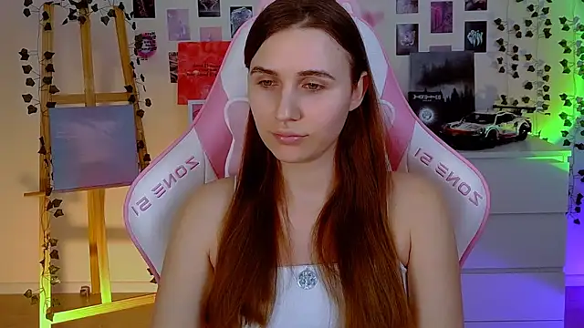 Snapshot of AliceCharmy chatting on February 2025 07:09:01 PM AliceCharmy online show from February 2025 07:09:01 PM