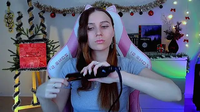 Snapshot of AliceCharmy chatting on December 2025 10:54:02 AM AliceCharmy online show from December 2025 10:54:02 AM